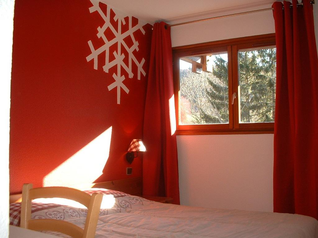 Hotel Le Grand Chalet Foncine-le-Haut Rum bild