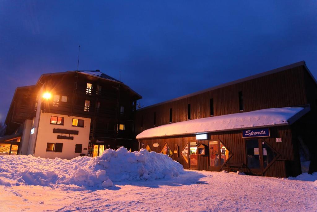 Hotel Le Grand Chalet Foncine-le-Haut Exteriör bild